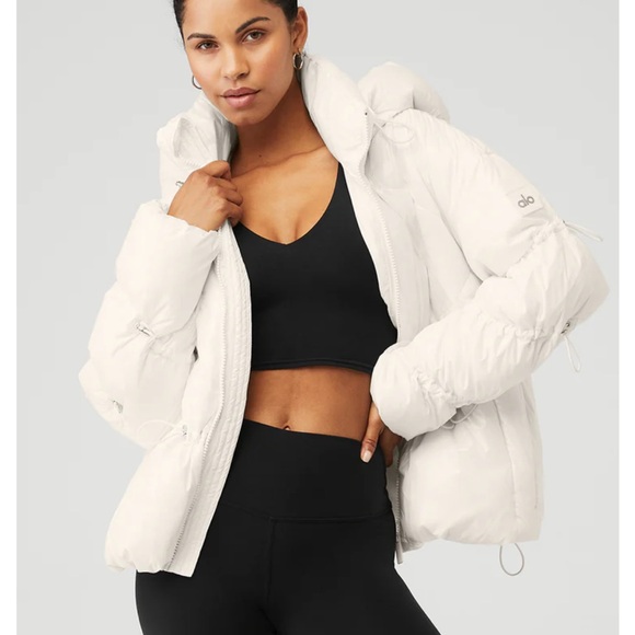 ALO Yoga Stunner Puffer Jacket Ivory White